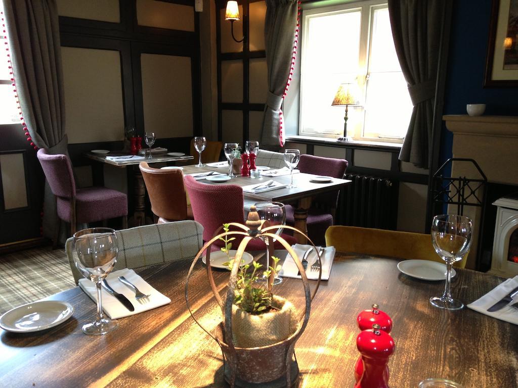 The Crown Pub, Dining & Rooms Henlow Экстерьер фото