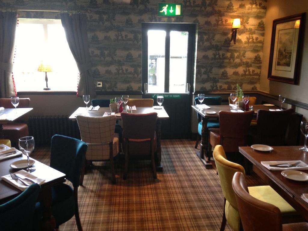 The Crown Pub, Dining & Rooms Henlow Экстерьер фото